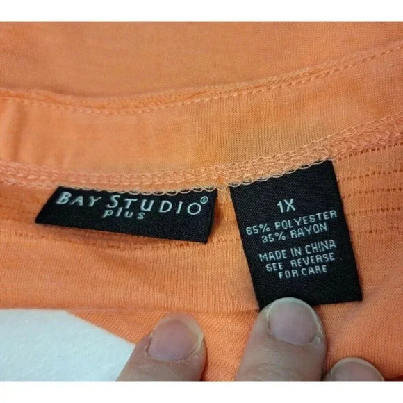 BAY STUDIO CORAL RIBBED 3/4 SLEEVE TOP PLUS SIZE 1X - Picture 4 of 4